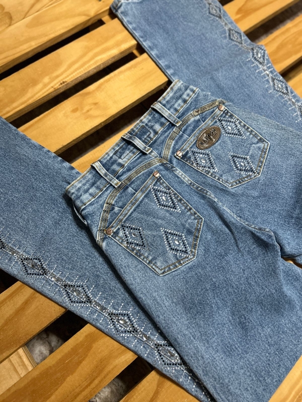 CALÇA JEANS FEMININA COM PEDRARIAS - Imagem 4