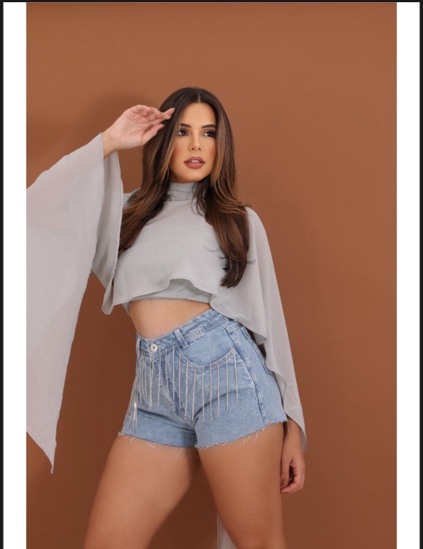 SHORTS JEANS COM FRANJAS