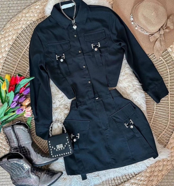 CONJUNTO CROPPED E SAIA