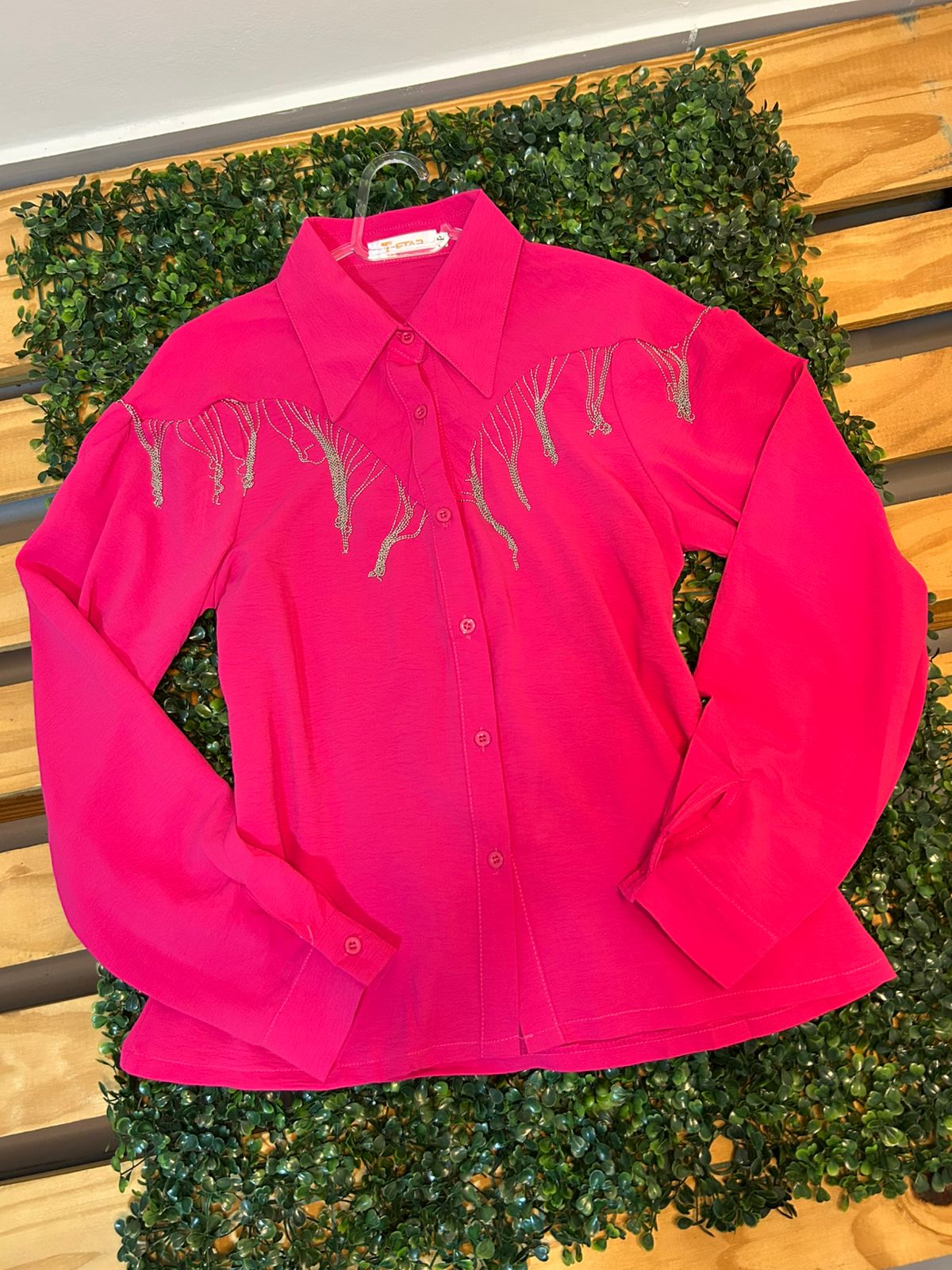 CAMISA FEMININA COM FRANJAS