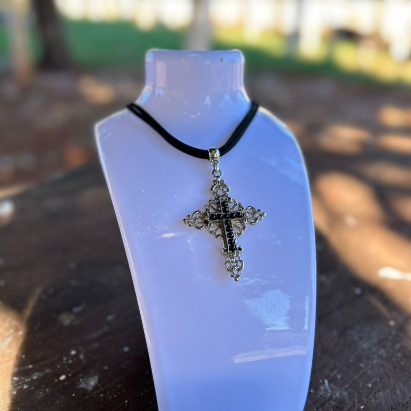 CHOCKER CRUCIFIXO