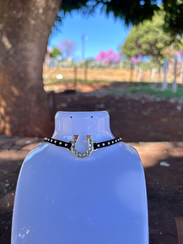 CHOCKER FERRADURA COM SPIKES
