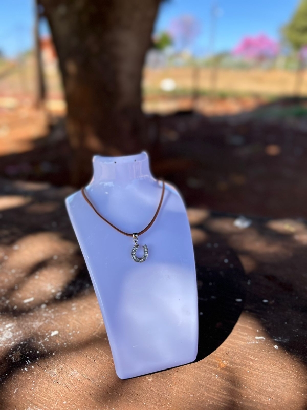 CHOCKER FERRADURA