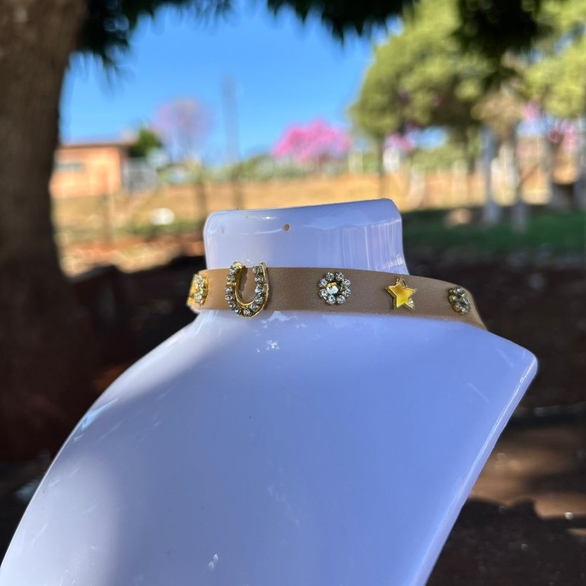 CHOCKER COURO