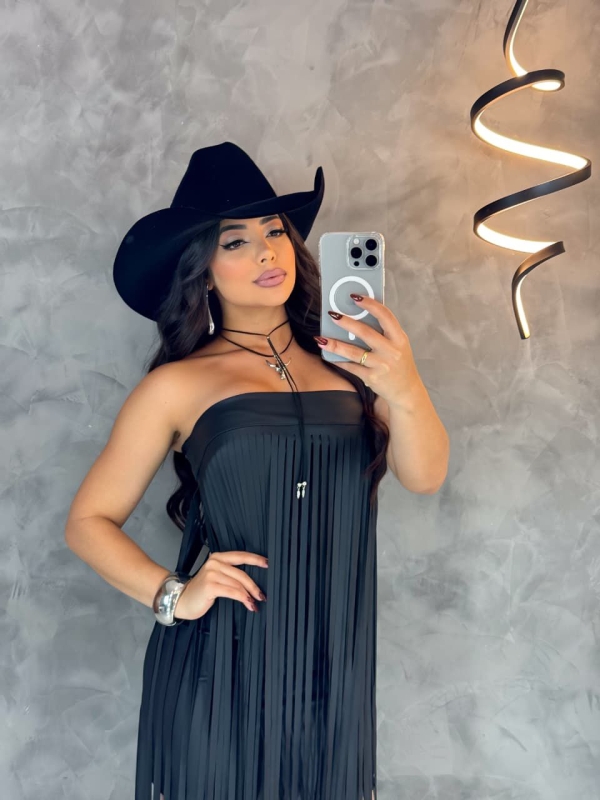 VESTIDO EM COURINO COM FRANJAS - Imagem 4