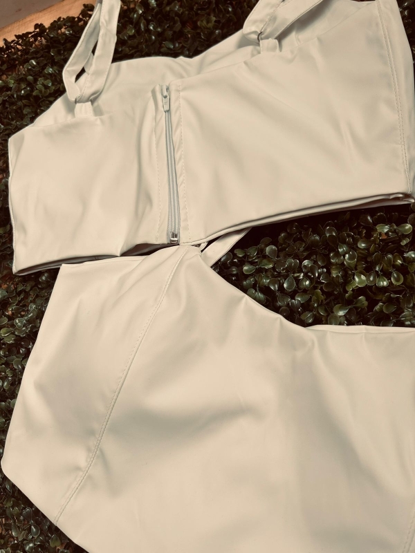 CROPPED FEMININO EM COURINO COM BOJO E ZÍPER - Imagem 3